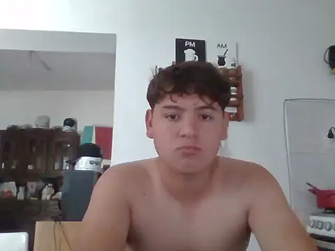 Snapshot of Myboy0020 chatting on 12/16/25, 05:40 Myboy0020 online show from 12/16/25, 05:40