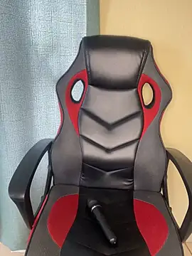 Snapshot of MiyaXo2 chatting on 11/29/25, 12:52 MiyaXo2 online show from 11/29/25, 12:52