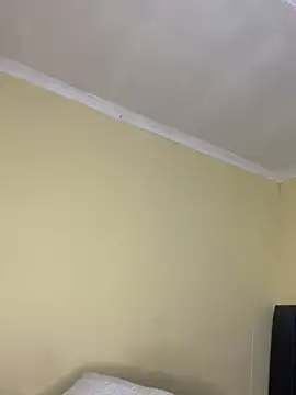 Snapshot of MiyaXo2 chatting on 12/18/25, 02:28 MiyaXo2 online show from 12/18/25, 02:28