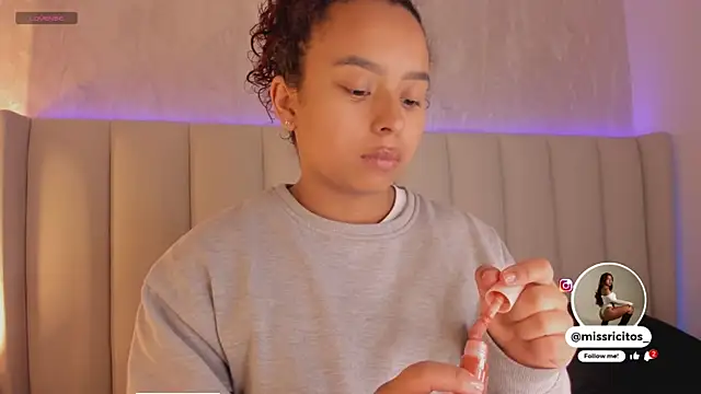 LaraCurls online show from 12/03/25, 11:52