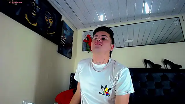 Sebastian Loaiza online show from 11/06/25, 03:40