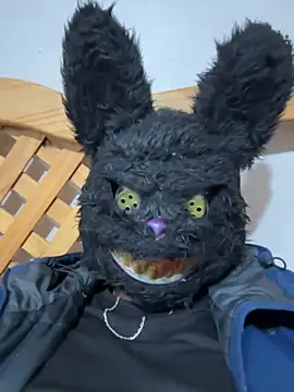 Snapshot of Elpichulotote20 chatting on 11/12/25, 04:24 Elpichulotote20 online show from 11/12/25, 04:24