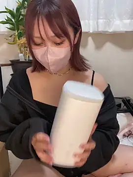 Snapshot of reika33 chatting on 03/09/26, 12:53 reika33 online show from 03/09/26, 12:53