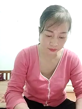 Snapshot of Kiuwi-omao chatting on 11/05/25, 04:23 Kiuwi-omao online show from 11/05/25, 04:23