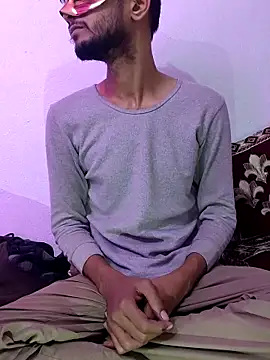 Snapshot of baby_Cpl21 chatting on 12/19/25, 11:23 baby Cpl21 online show from 12/19/25, 11:23