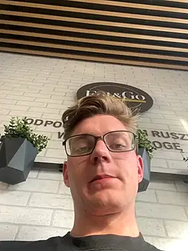 Snapshot of Niesmialyy chatting on 11/01/25, 01:13 Niesmialyy online show from 11/01/25, 01:13