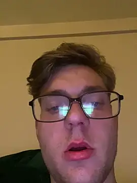 Snapshot of Niesmialyy chatting on 11/29/25, 12:24 Niesmialyy online show from 11/29/25, 12:24