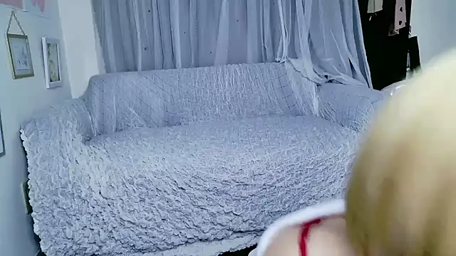 Snapshot of yuria_75075000 chatting on 11/10/25, 02:27 yuria 75075000 online show from 11/10/25, 02:27