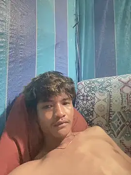 Snapshot of Robiwahyudi12345 chatting on 11/12/25, 08:08 Robiwahyudi12345 online show from 11/12/25, 08:08