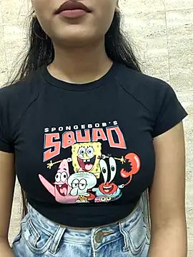 Snapshot of priya_030 chatting on 11/06/25, 10:16 priya 030 online show from 11/06/25, 10:16