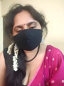 Snapshot of mouni499 chatting on 03/11/26, 03:40 mouni499 online show from 03/11/26, 03:40