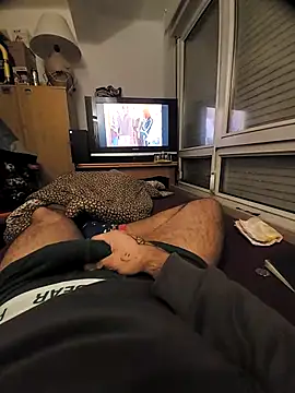 Snapshot of styke12 chatting on 11/01/25, 05:15 styke12 online show from 11/01/25, 05:15