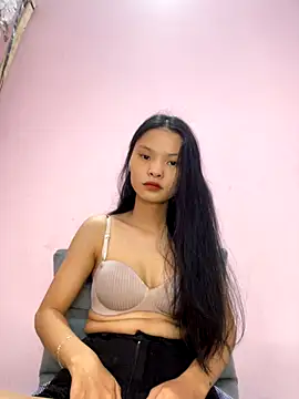 lung-linh online show from 11/19/25, 02:06