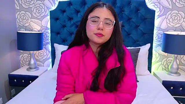 Snapshot of ScarlettPetrova chatting on 11/03/25, 12:50 ScarlettPetrova online show from 11/03/25, 12:50