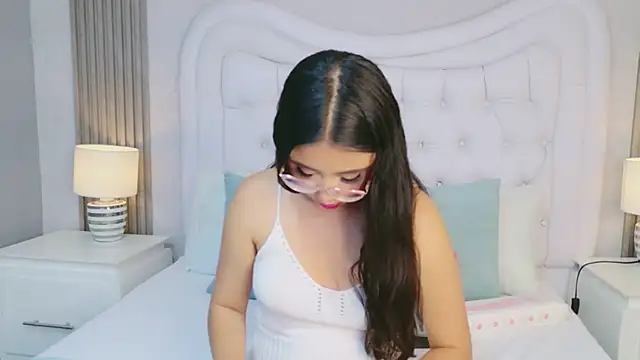 ScarlettPetrova online show from 03/13/26, 11:50