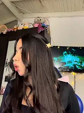 Snapshot of Milleradhara24 chatting on 01/09/26, 03:09 Milleradhara24 online show from 01/09/26, 03:09