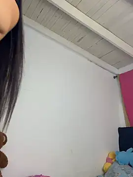 Snapshot of Milleradhara24 chatting on 01/17/26, 02:27 Milleradhara24 online show from 01/17/26, 02:27