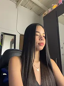 Snapshot of Milleradhara24 chatting on 02/05/26, 04:28 Milleradhara24 online show from 02/05/26, 04:28