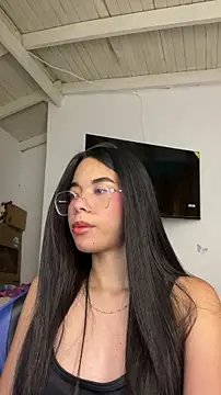 Snapshot of Milleradhara24 chatting on 02/08/26, 08:45 Milleradhara24 online show from 02/08/26, 08:45