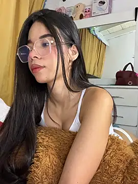 Snapshot of Milleradhara24 chatting on 02/27/26, 07:25 Milleradhara24 online show from 02/27/26, 07:25