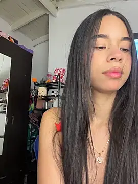 Snapshot of Milleradhara24 chatting on 03/03/26, 02:39 Milleradhara24 online show from 03/03/26, 02:39