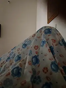 Snapshot of lucky5008 chatting on 11/03/25, 03:19 lucky5008 online show from 11/03/25, 03:19