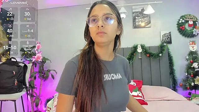 Snapshot of kendra_london chatting on 11/28/25, 11:02 kendra london online show from 11/28/25, 11:02