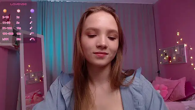 Snapshot of Adria_Arjona chatting on 04/01/26, 07:42 Adria Arjona online show from 04/01/26, 07:42