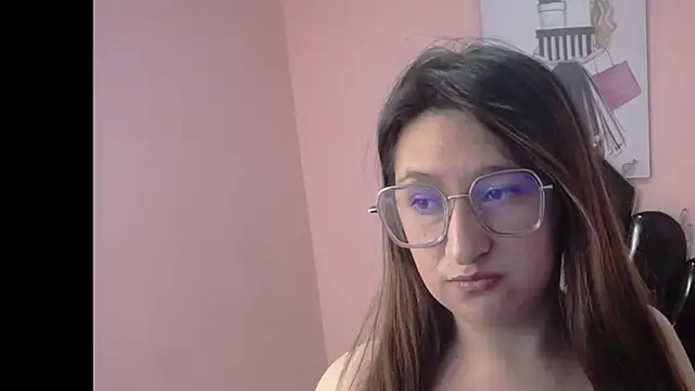 Snapshot of Karlieth chatting on 11/02/25, 09:11 Karlieth online show from 11/02/25, 09:11