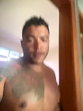 Snapshot of reidosuco chatting on 12/02/25, 11:37 reidosuco online show from 12/02/25, 11:37