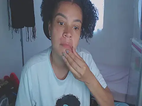 shayna cute online show from 05/08/26, 10:15