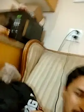 m8je online show from 11/14/25, 04:28