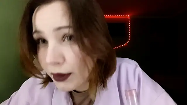 Snapshot of RachelleHeth chatting on 11/14/25, 03:22 RachelleHeth online show from 11/14/25, 03:22