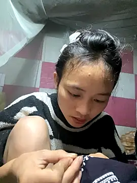 Snapshot of Li_ve chatting on 11/13/25, 01:37 Li ve online show from 11/13/25, 01:37