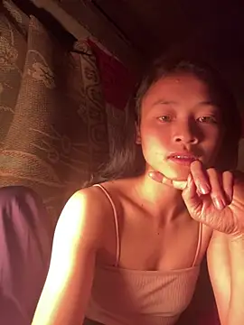 Snapshot of Li_ve chatting on 03/08/26, 02:43 Li ve online show from 03/08/26, 02:43