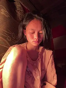 Snapshot of Li_ve chatting on 03/15/26, 10:05 Li ve online show from 03/15/26, 10:05