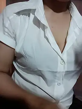Sara pusyy online show from 06/04/26, 05:13