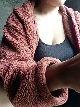 Sara pusyy online show from 06/17/26, 03:20