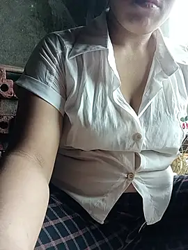Snapshot of Sara_pusyy chatting on 07/02/26, 03:45 Sara pusyy online show from 07/02/26, 03:45
