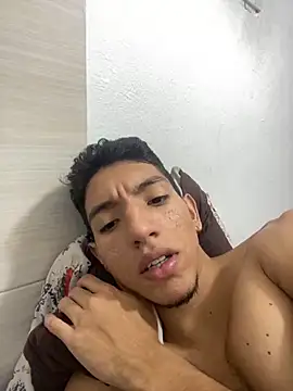 Snapshot of johnvixx chatting on 11/03/25, 07:26 johnvixx online show from 11/03/25, 07:26