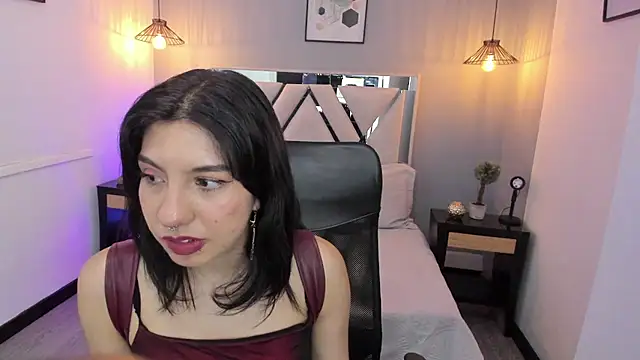 Snapshot of zoe-moreau chatting on 05/19/26, 07:42 zoe-moreau online show from 05/19/26, 07:42