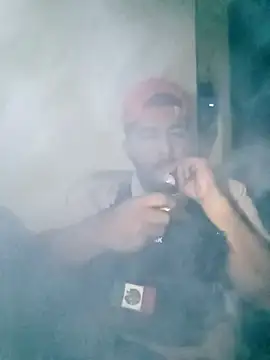 Snapshot of Yerackhip chatting on 11/17/25, 09:15 Yerackhip online show from 11/17/25, 09:15