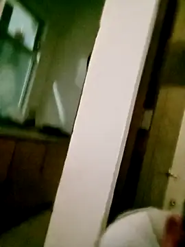 Snapshot of Yerackhip chatting on 11/25/25, 10:15 Yerackhip online show from 11/25/25, 10:15