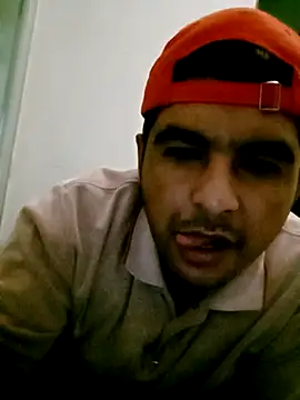 Snapshot of Yerackhip chatting on 11/27/25, 08:27 Yerackhip online show from 11/27/25, 08:27