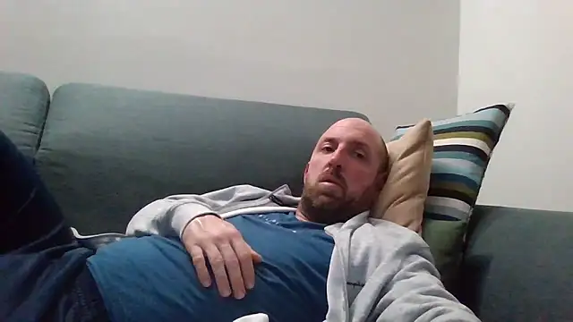 Snapshot of luca_beech88 chatting on 04/22/26, 06:20 luca beech88 online show from 04/22/26, 06:20