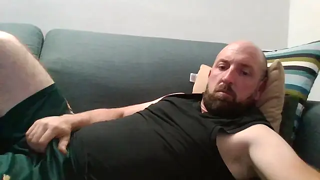 Snapshot of luca_beech88 chatting on 05/18/26, 06:47 luca beech88 online show from 05/18/26, 06:47