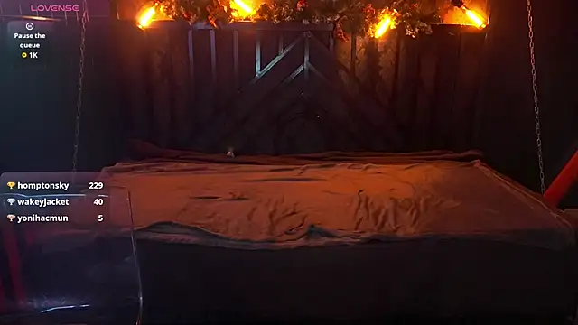 Snapshot of DanielaReign chatting on 12/20/25, 06:48 DanielaReign online show from 12/20/25, 06:48