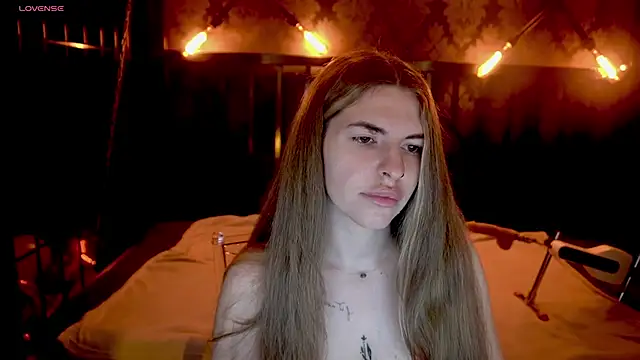 Snapshot of DanielaReign chatting on 03/01/26, 06:48 DanielaReign online show from 03/01/26, 06:48