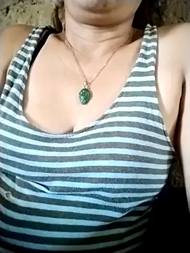 Snapshot of Sassy-jann chatting on 11/28/25, 02:36 Sassy-jann online show from 11/28/25, 02:36