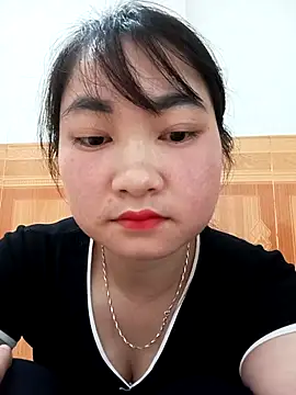 Snapshot of buom-xinh chatting on 11/03/25, 04:25 buom-xinh online show from 11/03/25, 04:25